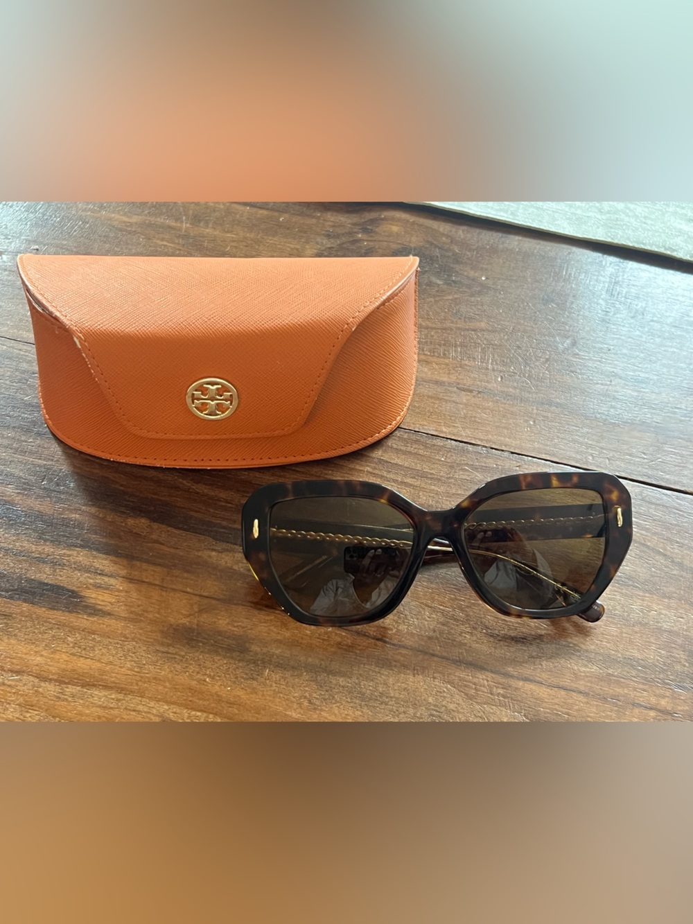 Tory Burch Orange Sunglasses Case with Tortoiseshell Sunglasses